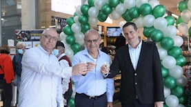 צביקה רוזנטל חגי שלום ויוסי שלו, צילום: אסף לב